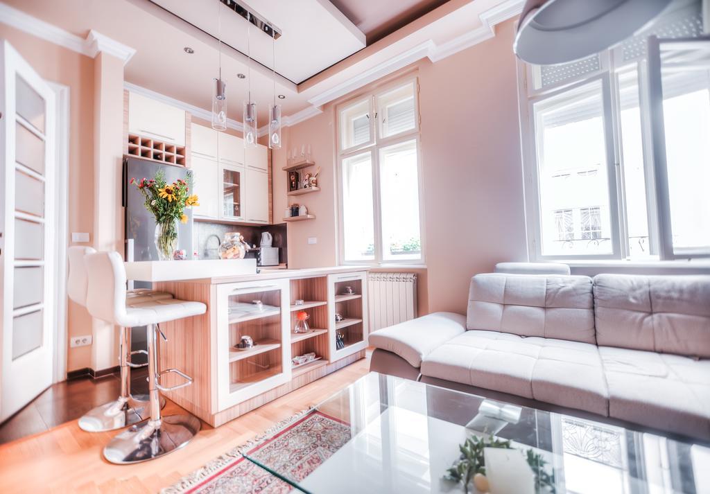 Crown Apartment - Your Royal Stay Belgrado Buitenkant foto