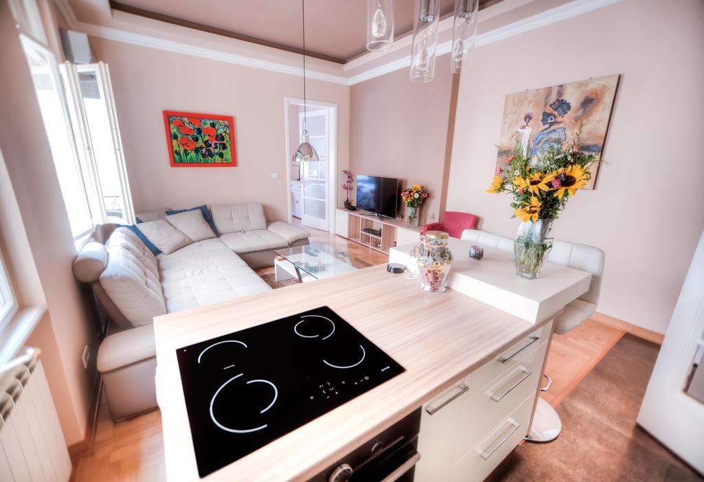 Crown Apartment - Your Royal Stay Belgrado Buitenkant foto